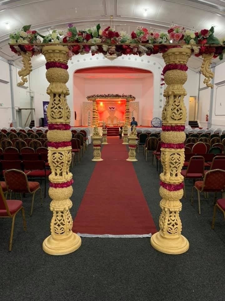 Golden Jali Pillars: Fiber with Golden Finish, Jali Designs